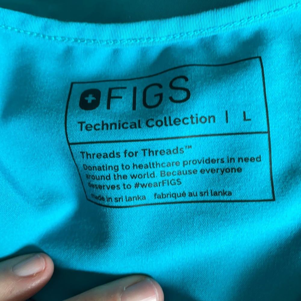 Figs Catarina one pocket scrub top- teal L